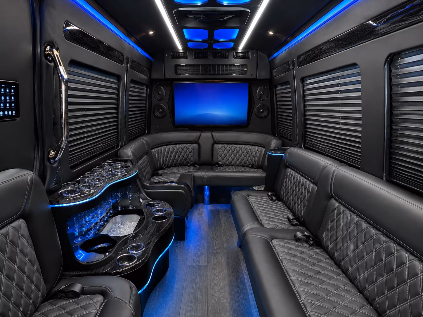 finding group transportation for segerstrom and newport back bay is easy with tustincharterbuscompany com